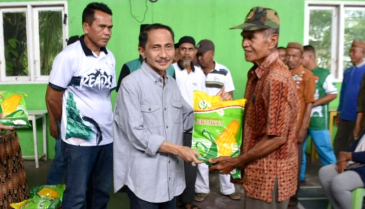 Kelompok Tani di Kabgor Terima Bantuan Beni&nbsp;Jagung